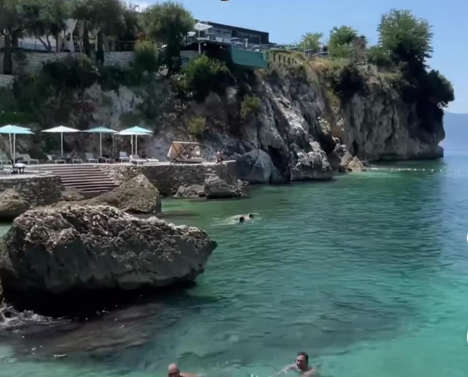 Artemis Beach House Vlore Exterior photo