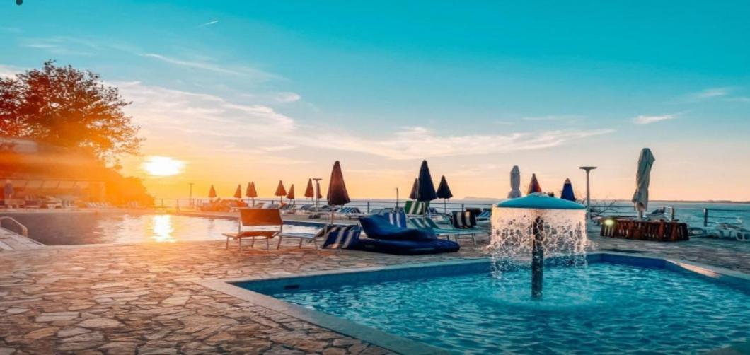 Artemis Beach House Vlore Exterior photo